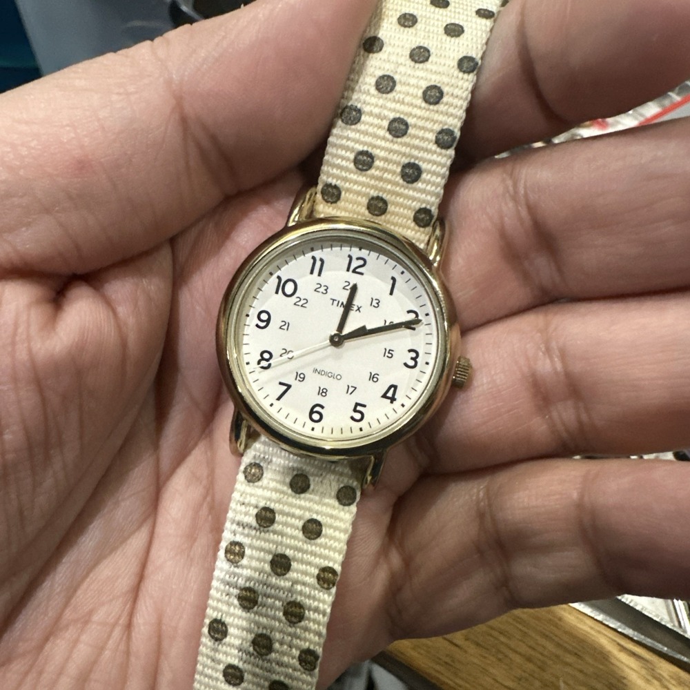 Working VTG TIMEX Indiglo Weekender Women's 32mm Watch Quartz Gold Tone Runs